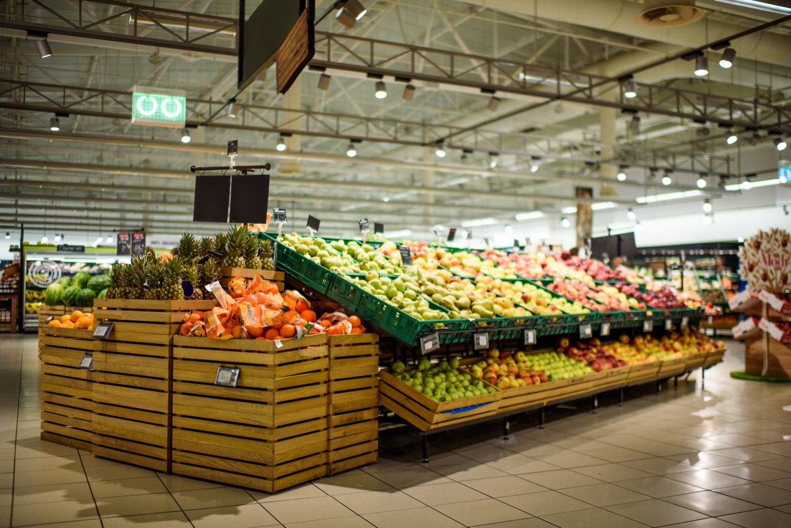 The Challenges of Food Safety in Grocery Stores